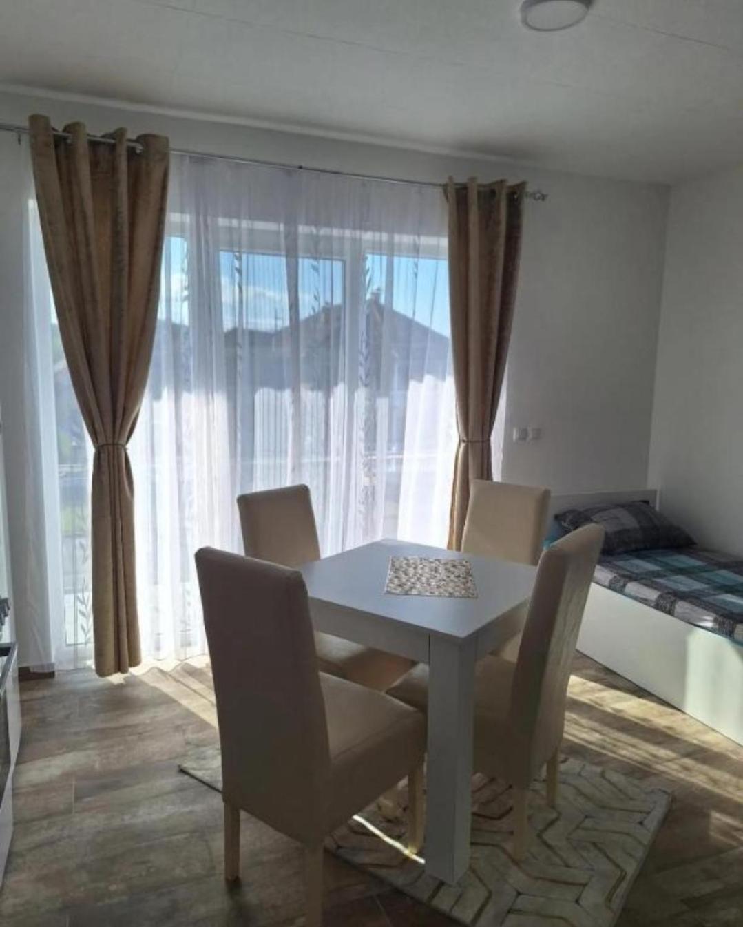 Apartmani Koki Kladovo Zewnętrze zdjęcie